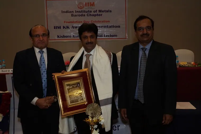 Paresh Haribhakti wins the KK Award