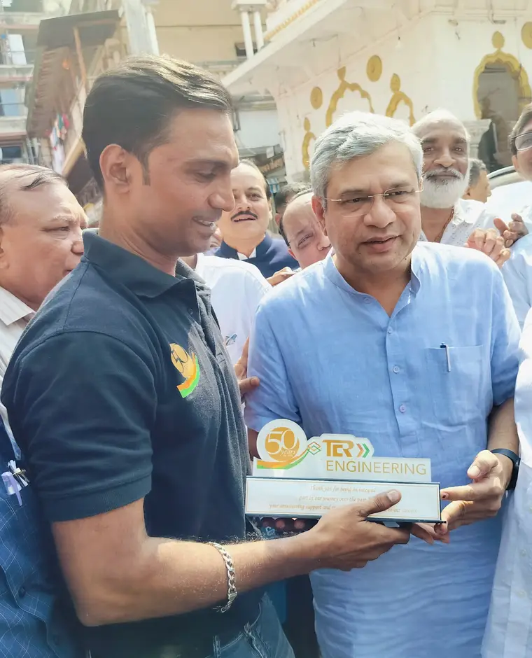 Shri Ashwini Vaishnaw, The Minister of Railways of India appreciating and blessing TCR Engineering on its 50th Anniversary